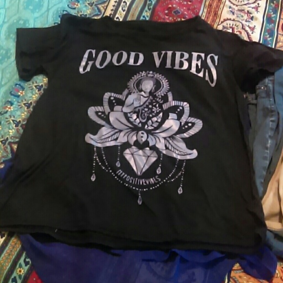 Only 1 Left!!!Good Vibes T Shirt! - Picture 1 of 2